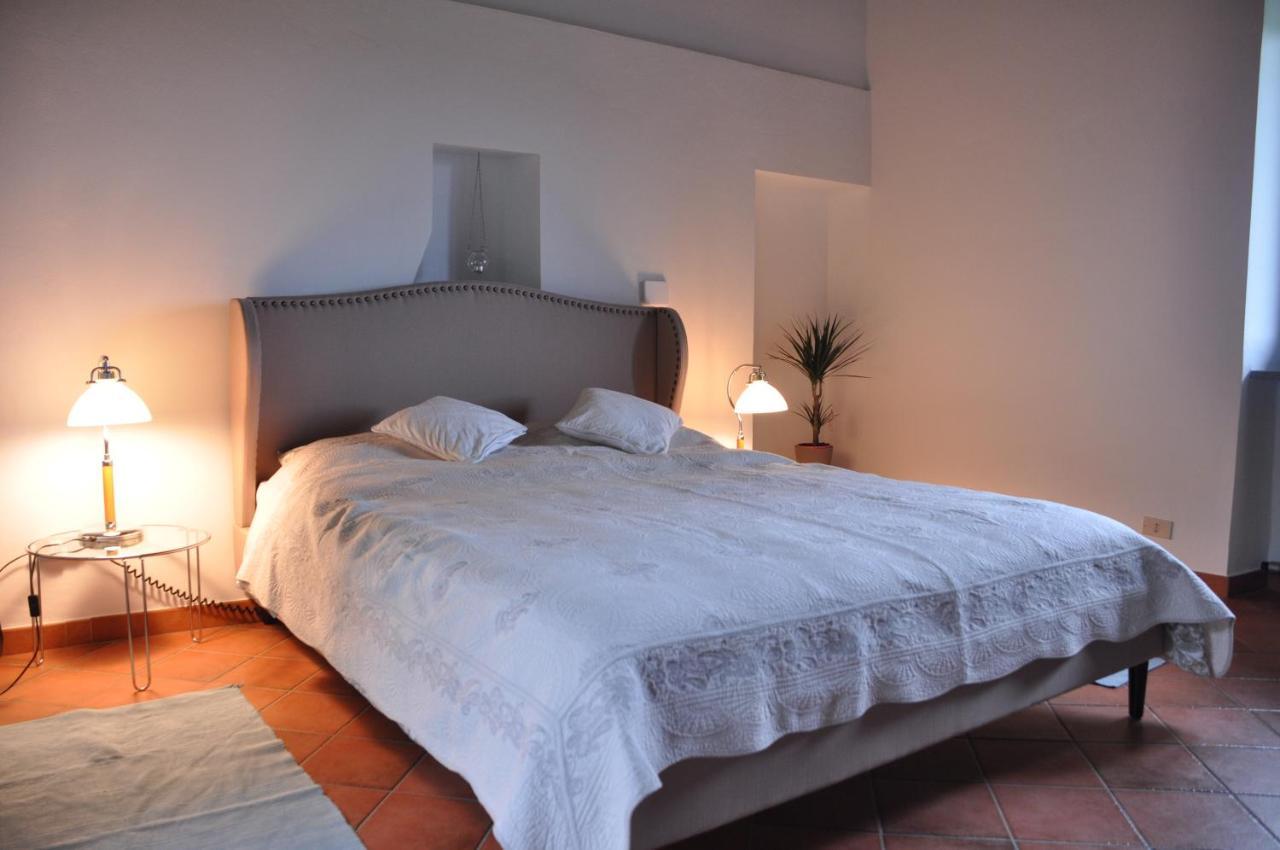 Bed and Breakfast Casa Langa Di Lola Mango Екстер'єр фото