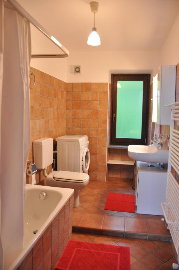 Bed and Breakfast Casa Langa Di Lola Mango Екстер'єр фото