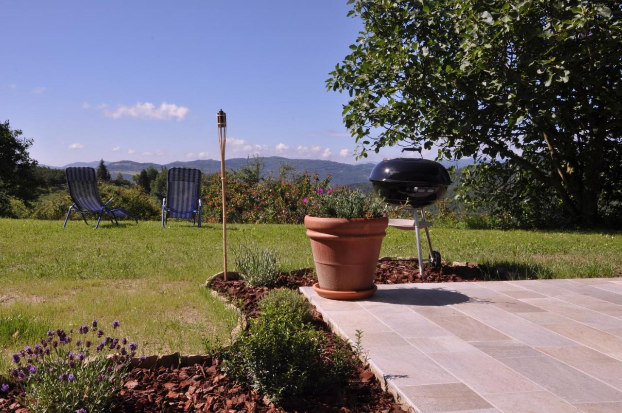 Bed and Breakfast Casa Langa Di Lola Mango Екстер'єр фото