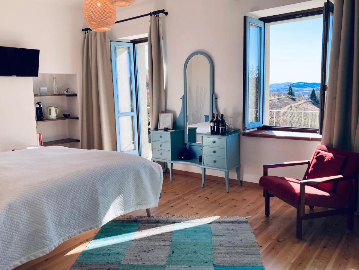 Bed and Breakfast Casa Langa Di Lola Mango Екстер'єр фото